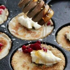 Skeppshult Traditional Cast Iron Scotch Pancake Pan, 23cm -Best Kitchenware Shop SH0059SkeppshultTraditionalCastIronScotchPancakePan 23cmLifestyle2