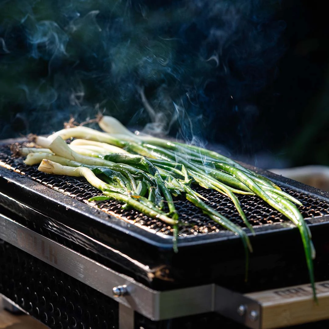 Grllr Osaka Shichirin Tabletop BBQ, Black 4 Grllr Osaka Shichirin Tabletop BBQ, Black - Image 2